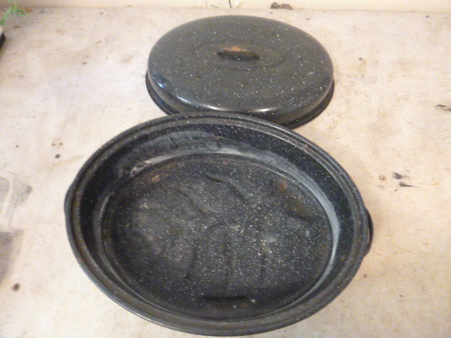 lot 171 image: Enamel Roaster