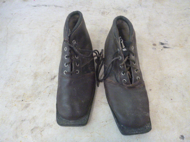 lot 197 image: Pair of Cross Country Ski Boots