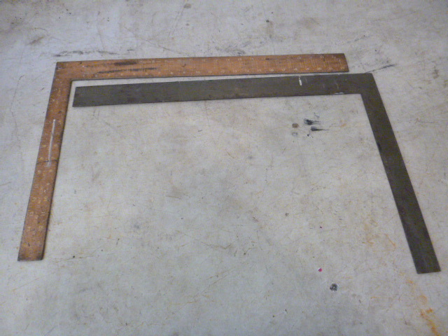 lot 206 image: 2 Squares