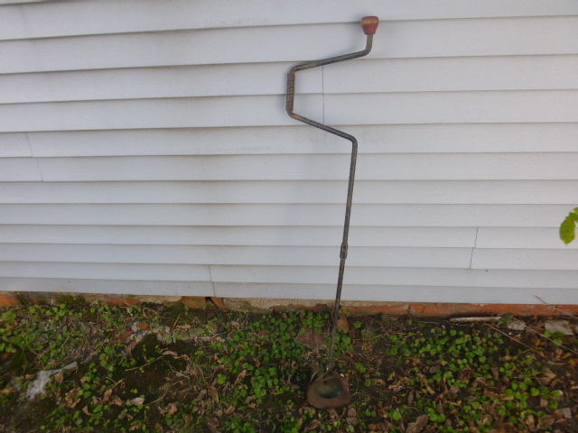 lot 211 image: Spoon Ice Auger