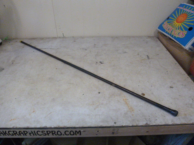 lot 229 image: Telescoping Can Pole Style Fishing Pole
