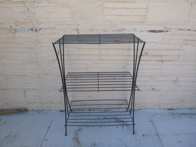 lot 265 image: Planter Stand