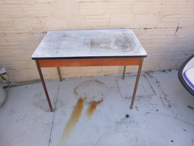 lot 266 image: Old Metal Table
