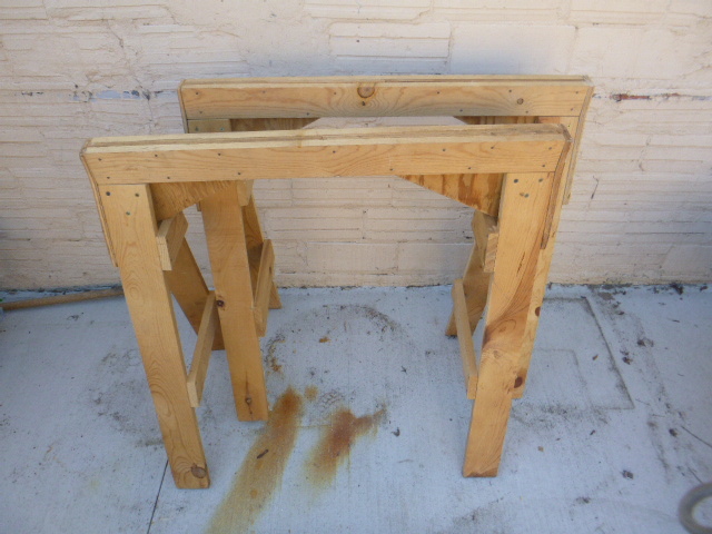 lot 279 image: 2 Wood Saw Horses
