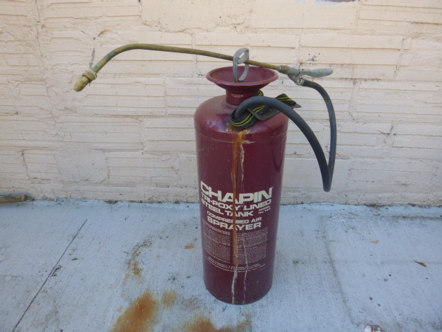 lot 289 image: Chapin Metal Compressed Air Sprayer