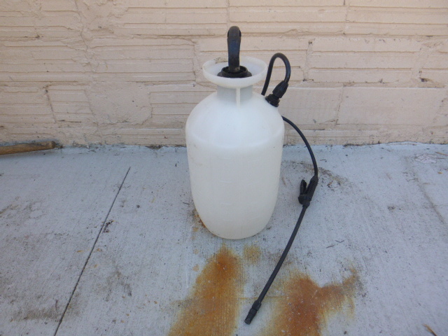 lot 291 image: Chapin Sure Spray Sprayer
