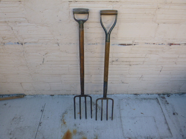 lot 293 image: 2 Potato Forks