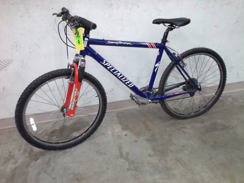 lot 4 image: Specialized Bicycle