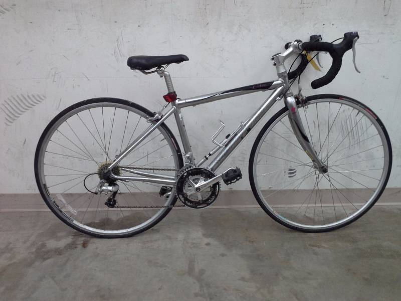 lot 10 image: Specialized Bicycle