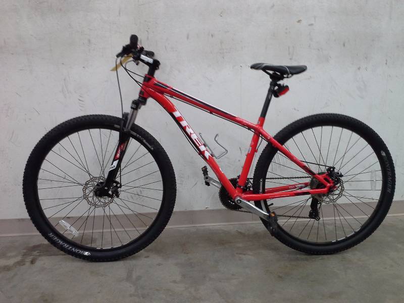 lot 11 image: Trek Bicycle