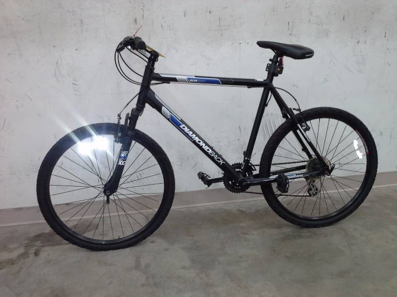 lot 13 image: Diamondback Bicycle