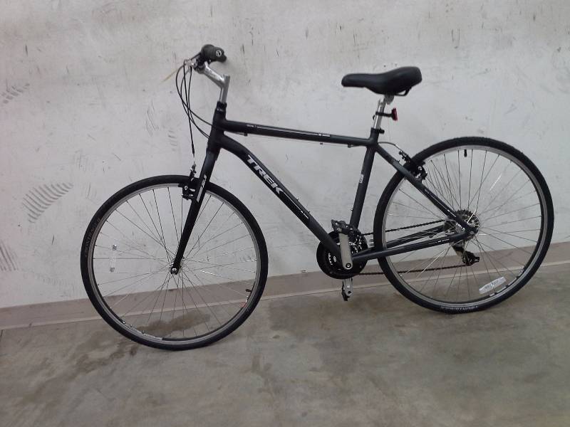 lot 20 image: Trek Bicycle
