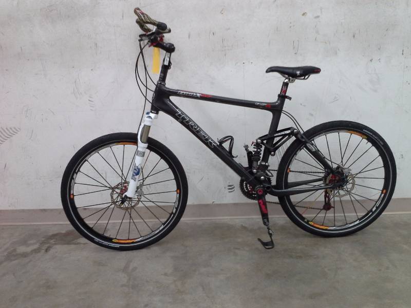 lot 23 image: Trek Bicycle
