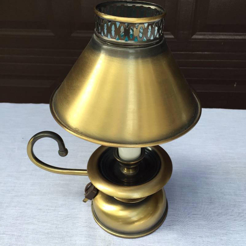 lot 001 image: Vintage Tole Toleware Brass Candlestick Holder Style Desk Boudoir Lamp with Reticulated Metal Shade & Blue Bulb - Works
