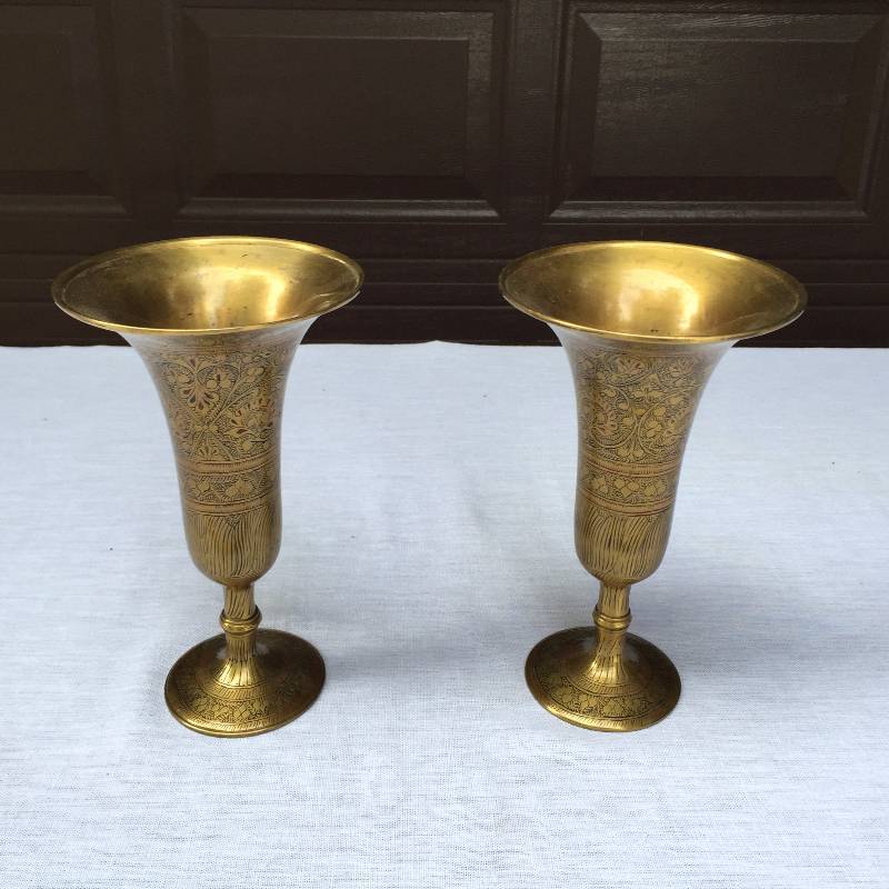 lot 004 image: SET OF 2 RARE NUMBERED 557 ANTIQUE HAND PAINTED DETAILED ETCHED BRASS FOOTED TRUMPET POSSIBLY RUSSIAN OR ANGLO INDIAN VASES