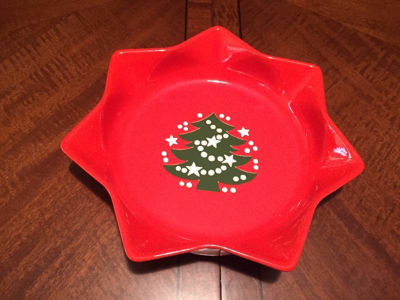lot 039 image: Vintage Waechtersbach Large 10 Red Christmas Tree Star Shaped Serving Snack Dish Holiday Bowl W. Germany