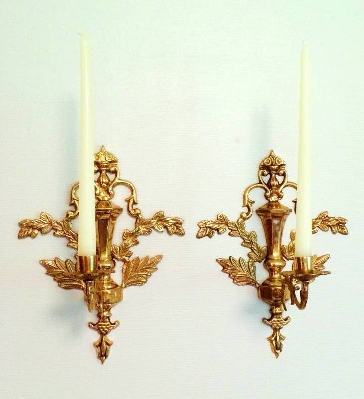 lot 052 image: SPECTACULR GRECIAN URN LAUREL LEAF PAIR VINTAGE FRENCH REGENCY LOUIS XVI Ornate Gold GILT BRONZE BRASS WALL SCONCES LIGHTS CANDELABRA