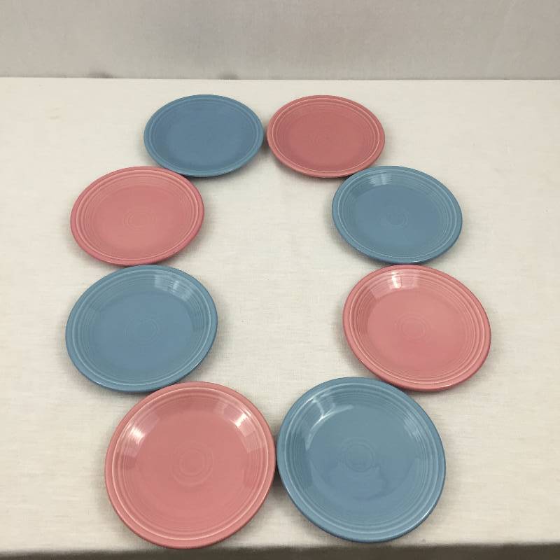 lot 056 image: Vintage 8 Homer Laughlin Fiesta Fiestaware 7 14 Salad Plates 4 Periwinkle Blue 4 Rose Nice Used Condition - No Chips