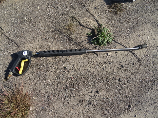 Pressure washer wand