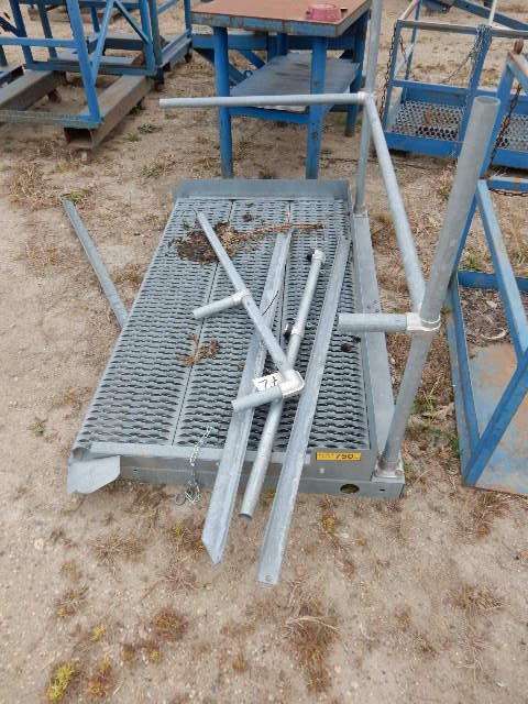 SPEEDRAIL, platform with mesh floorwork surface