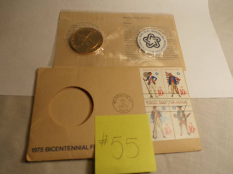 1975 BICENTENNIAL STAMP and COIN set.