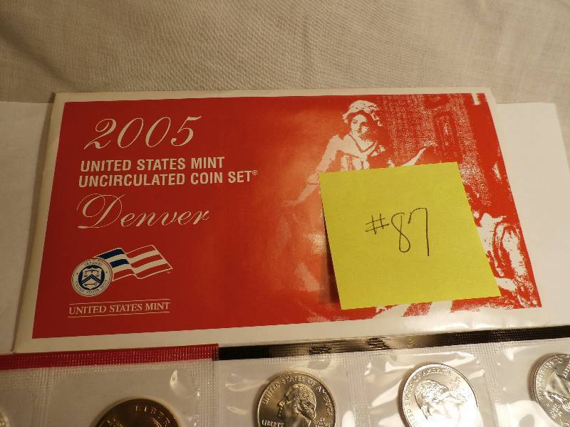Mint Set with 5 Quarters 2005 D