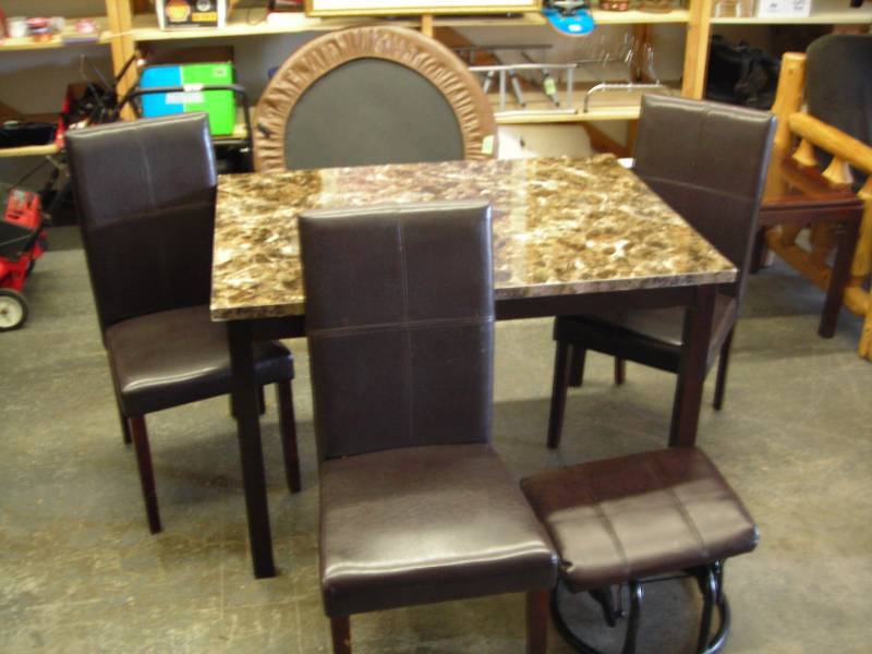 lot 112 image: Faux Stone Dining Set