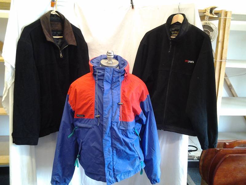 lot 15 image: 3-Mens Jackets Size L & XL
