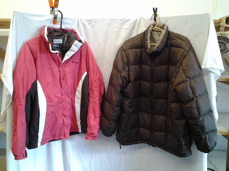 lot 23 image: 2-Misses Jackets Size L