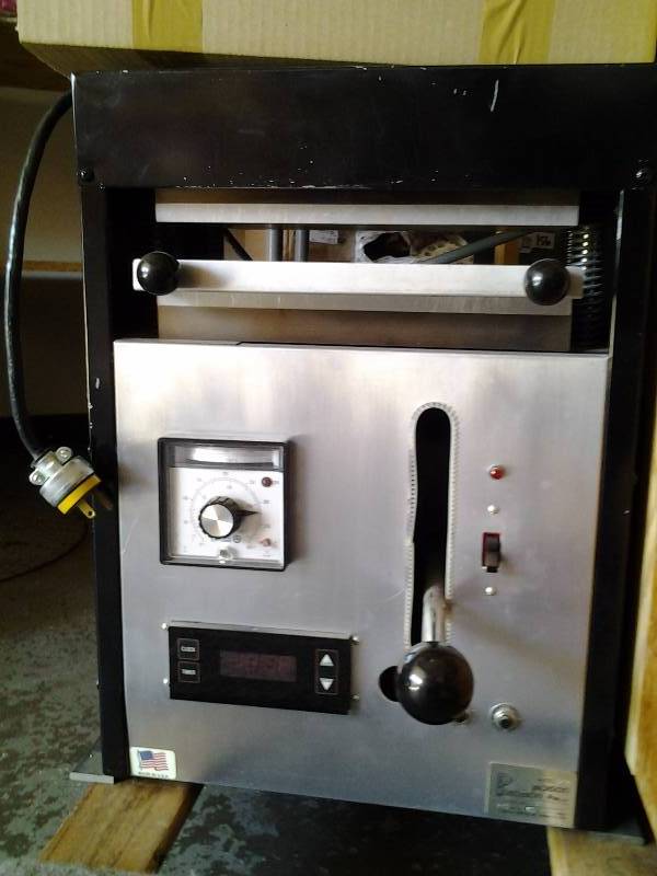 lot 52 image: Jackson Precision Vulcanizer Press For Making Rubber Stamps