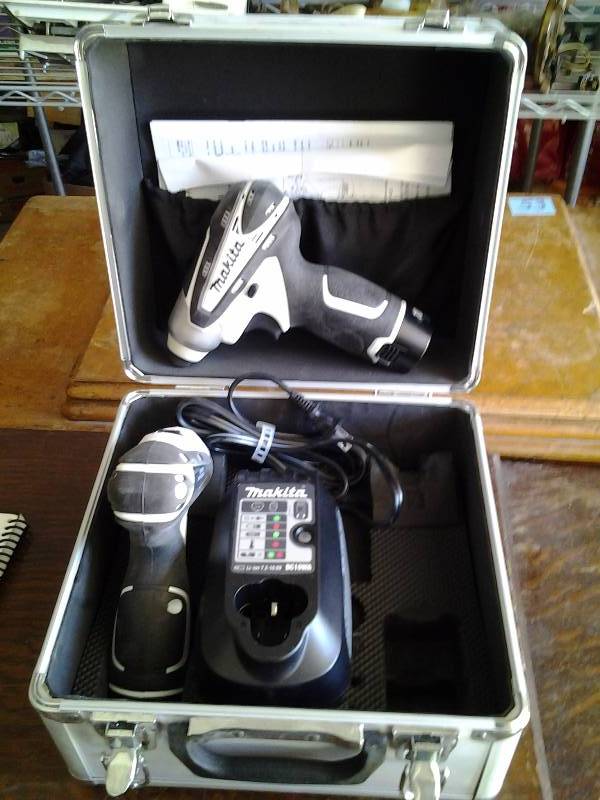 lot 59 image: Makita Driver 10.8V Lithium Ion Drill Driver