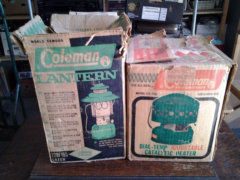 lot 68 image: Coleman Lantern & Heater