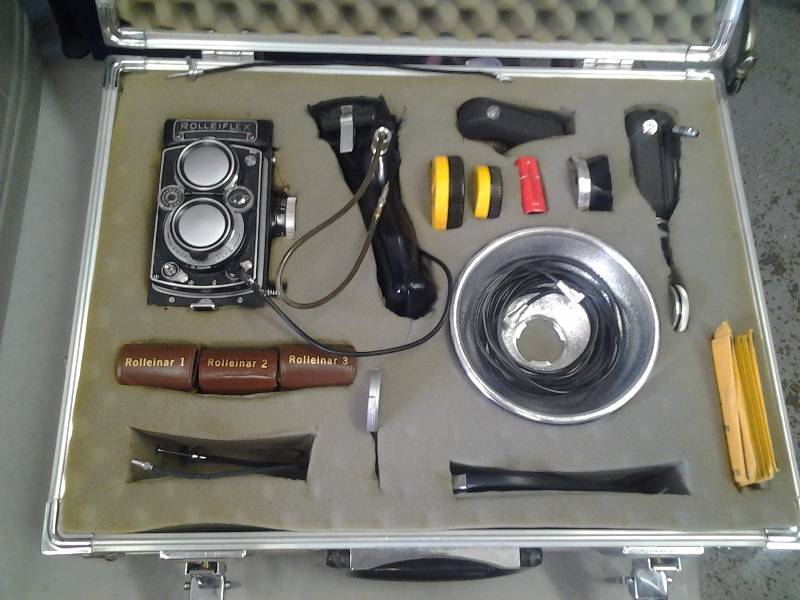 lot 96 image: Rolleiflex Set Up E2-2481695 (Very Few Made)