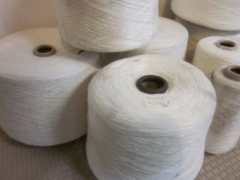 lot 14 image: White and Cream Yarn