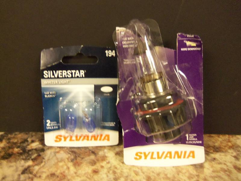 Sylvania Headlight Bulb Set
