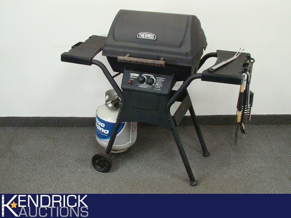 Thermos Quickset Grill with Grilling Utensils, and Propane Tank