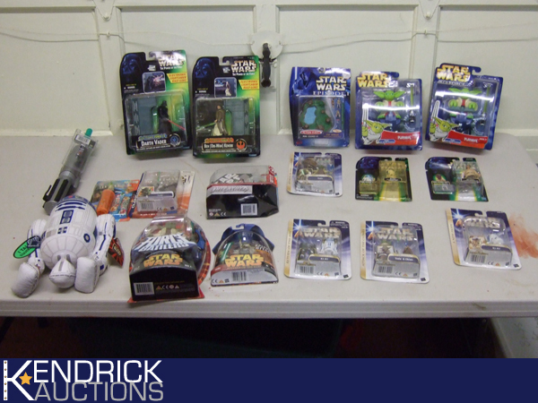 Large Lot of New Star Wars Figurines