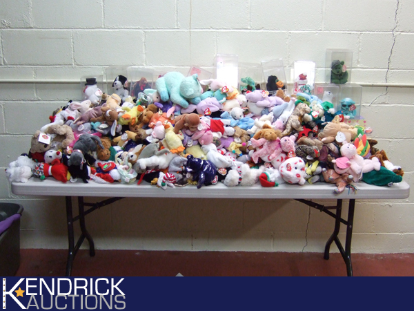 MASSIVE Lot of New Beanie Babies