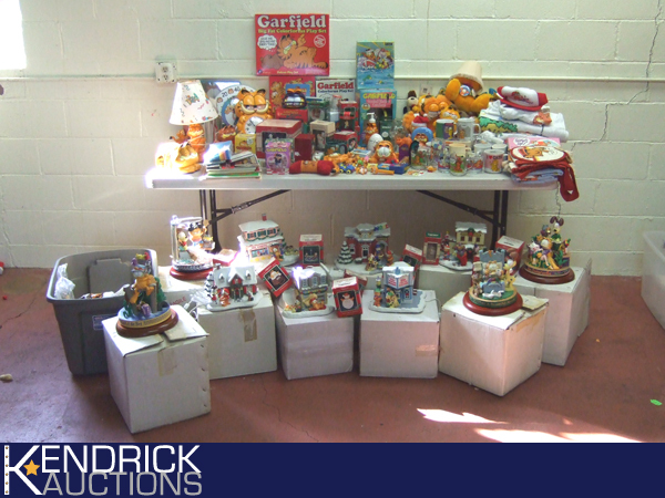 MASSIVE Lot of New Garfield Collectibles