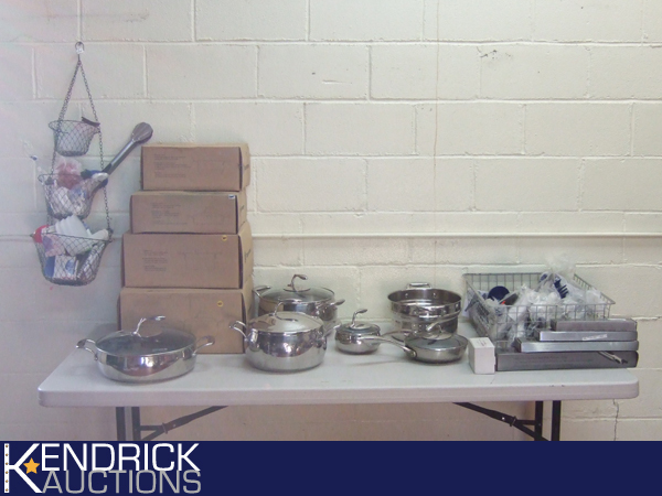 Large Lot of New Tupperware Chef Series etc.
