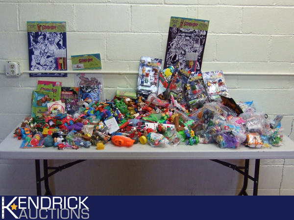 HUGE Lot of Collectible Burger King, McDonalds, etc. Toys