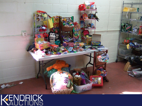 MASSIVE Lot of New Small Toys, Gifts, Trinkets, etc.