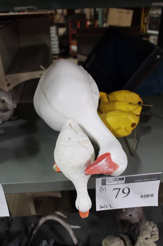 Lot of (5) Exterior Bird Decorations.