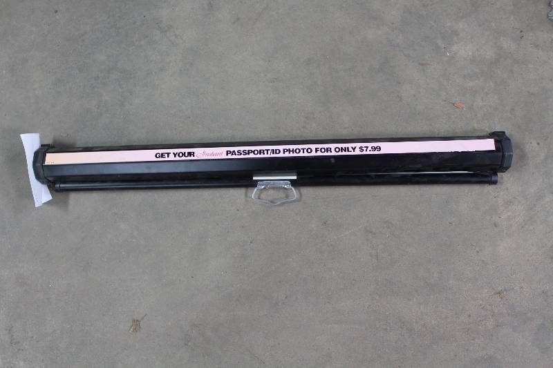 Photo Screen wRoll-Up Fixture 36�  Wide.