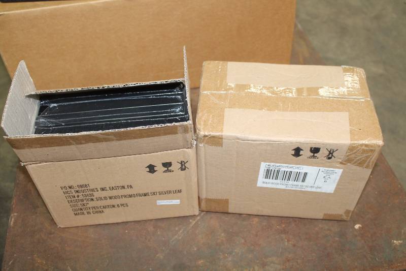 Box Lot of (2) Photo Frames 5� x 7�.