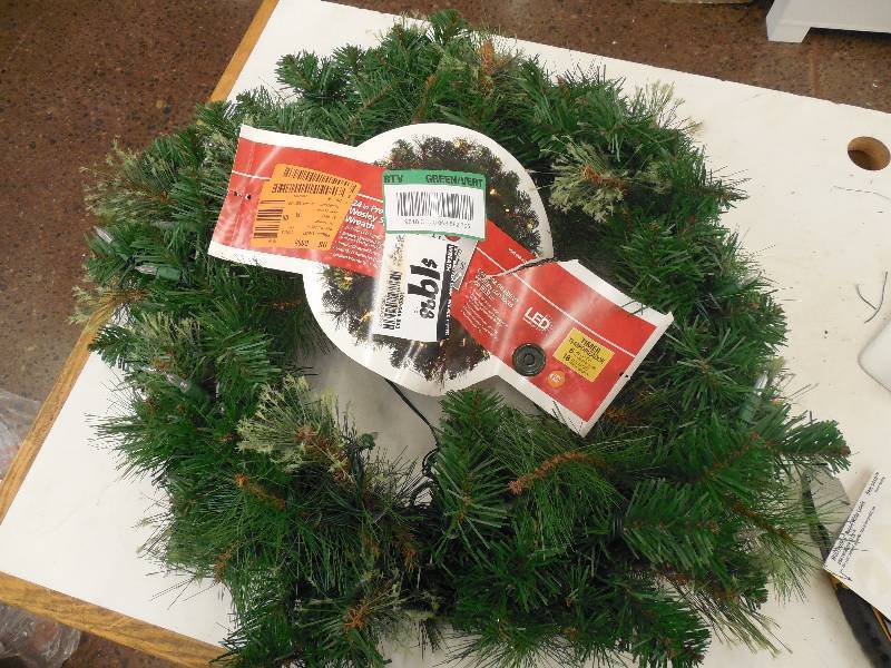 lot 56 image: 24 Pre-Lit Wesley Spruce Wreath