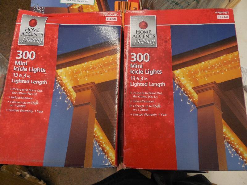 lot 66 image: 2 Sets of 300 Mini Icicle Lights