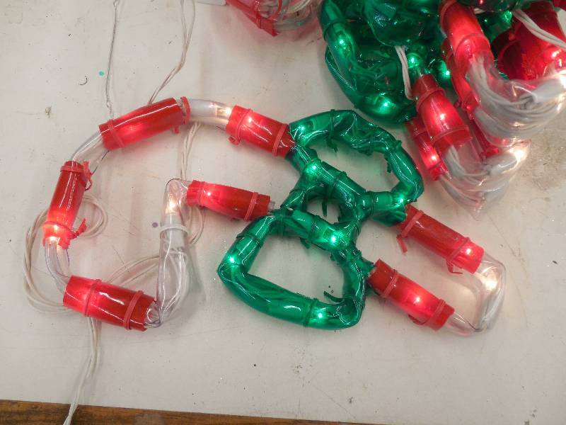 lot 83 image: 6 Candy Cane Light set