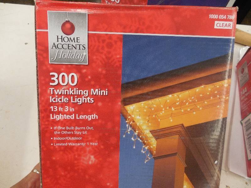 lot 84 image: 2 Sets of Twinkling Mini Icicle Lights