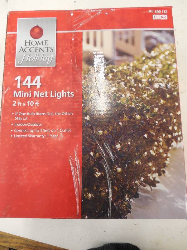 lot 86 image: 144 MINI NET LIGHTS